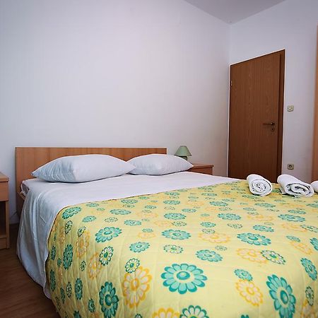 Apartments Lucija ซูโกชัน ภายนอก รูปภาพ